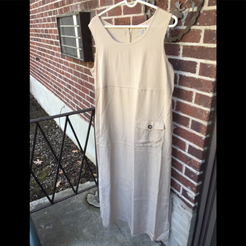 Apostrophe maxi dress